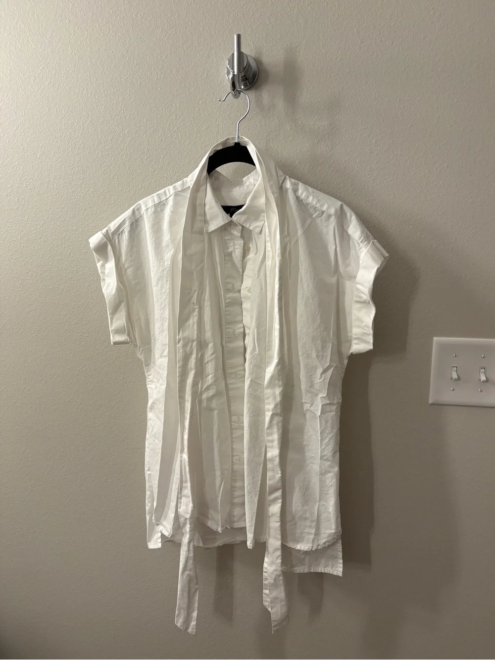 J. Crew White Short-Sleeve Button-Down Shirt with tie waste